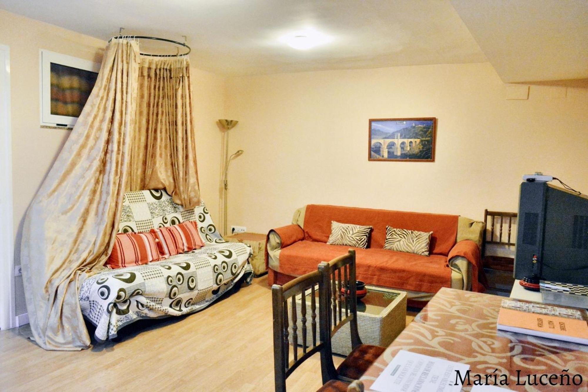 Comfortable Apartment In Caceres 55 M² Welcoming Terrace Eksteriør billede